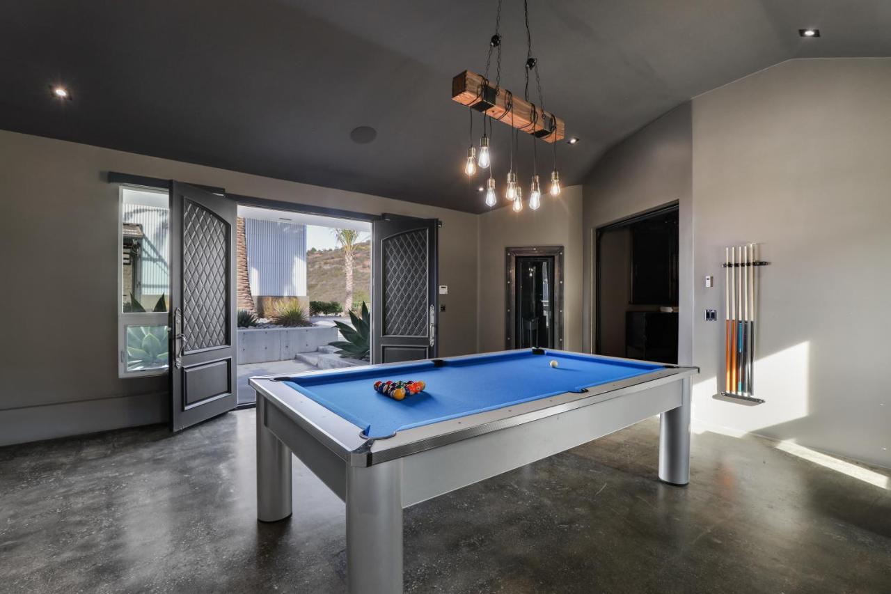 Iron Mansion Private Resort-Event Space 12000 Ft! Temecula Exteriör bild