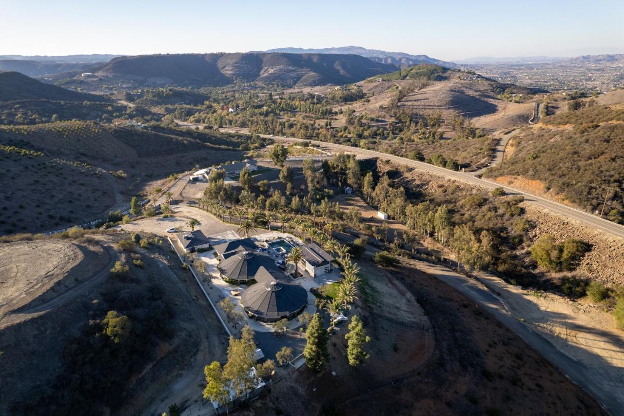 Iron Mansion Private Resort-Event Space 12000 Ft! Temecula Exteriör bild